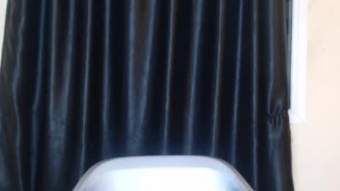 Snapshot of ebonyxxbae chatting on March 1, 12:01 am ebonyxxbae online show from March 1, 12:01 am