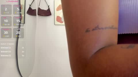 Snapshot of ebonyy_petite_69 chatting on November 24, 3:17 am ebonyy_petite_69 online show from November 24, 3:17 am