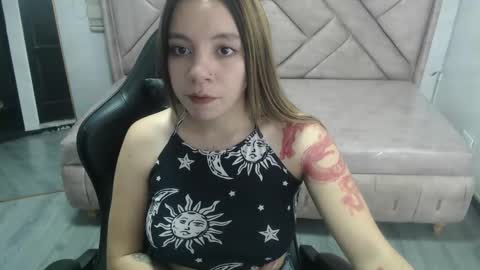 Snapshot of eco_deluna_v chatting on March 2, 8:04 pm Hi Stream 800am to 200pm online show from March 2, 8:04 pm