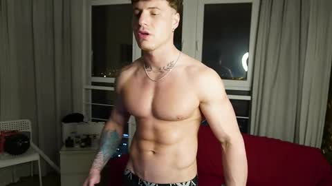 Snapshot of ed_hooligan chatting on December 16, 3:06 pm ed_hooligan online show from December 16, 3:06 pm