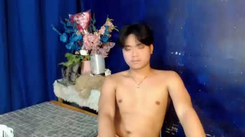 Snapshot of edelcum_xx chatting on December 18, 1:00 am edelcum_xx online show from December 18, 1:00 am