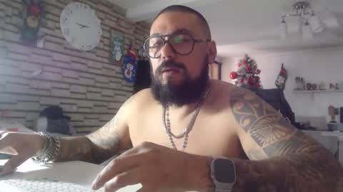 edgarram83 online show from December 13, 8:47 pm