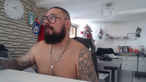 edgarram83 online show from December 16, 6:57 pm