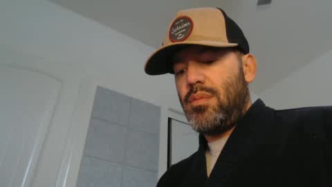 Snapshot of edge_masters chatting on January 3, 3:55 pm EdgeM online show from January 3, 3:55 pm