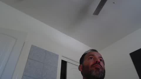 Snapshot of edge_masters chatting on January 16, 8:03 pm EdgeM online show from January 16, 8:03 pm