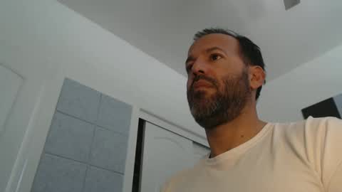 Snapshot of edge_masters chatting on February 26, 7:49 pm EdgeM online show from February 26, 7:49 pm