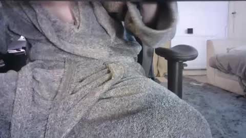 Snapshot of edged_biker chatting on December 8, 7:32 pm edged biker online show from December 8, 7:32 pm