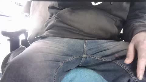 Snapshot of edged_biker chatting on December 20, 12:01 pm edged biker online show from December 20, 12:01 pm