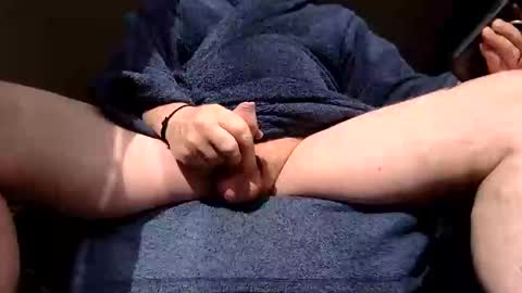 Snapshot of edgemaster83 chatting on February 24, 9:10 am edgemaster83 online show from February 24, 9:10 am