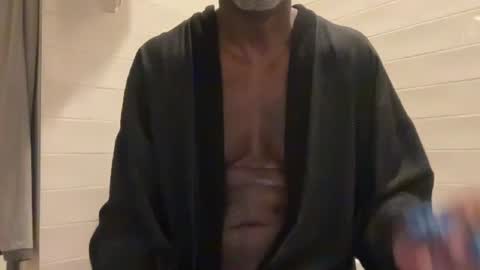 Snapshot of edgingdaddy chatting on February 25, 4:11 am Dad online show from February 25, 4:11 am