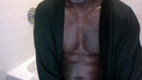 Snapshot of edgingdaddy chatting on July 13, 11:35 am Dad online show from July 13, 11:35 am