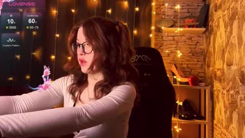 Friendly neighbourhoud redhead  online show from September 21, 11:50 pm