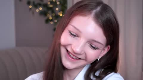 Lisa  online show from March 20, 11:53 pm