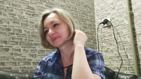 edithmanning online show from December 9, 7:17 am