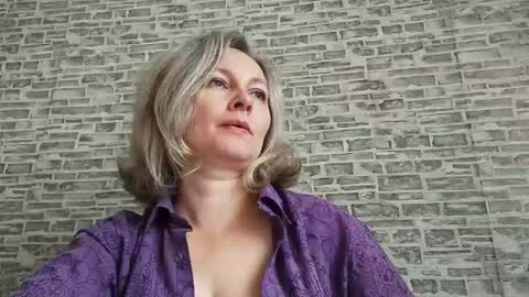 edithmanning online show from September 29, 6:29 am
