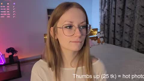 Snapshot of edlin_gail chatting on October 14, 2:51 pm Edlin Gali online show from October 14, 2:51 pm