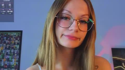 Snapshot of edlin_gail chatting on November 16, 1:33 am Edlin Gali online show from November 16, 1:33 am