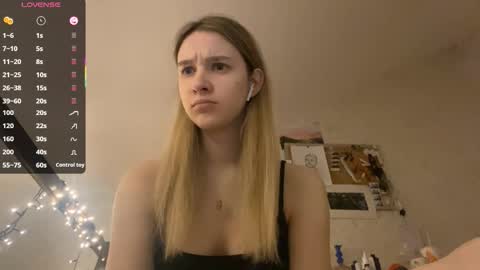 Dana online show from October 18, 7:36 pm