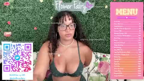 Snapshot of edmflowerfairy chatting on May 29, 9:46 pm edmflowerfairy online show from May 29, 9:46 pm