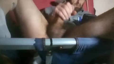 Snapshot of edmore1215 chatting on February 9, 4:38 am edmore1215 online show from February 9, 4:38 am