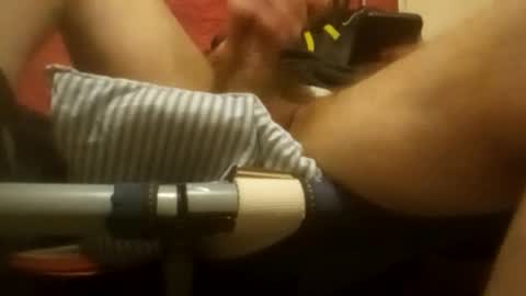 Snapshot of edmore1215 chatting on February 19, 3:24 am edmore1215 online show from February 19, 3:24 am