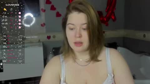 Snapshot of ednaadamse chatting on February 23, 8:22 am ednaadamse online show from February 23, 8:22 am