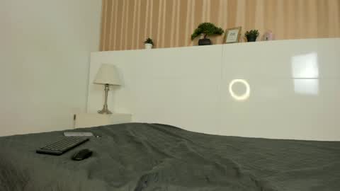 edrien_ray online show from April 10, 1:22 am