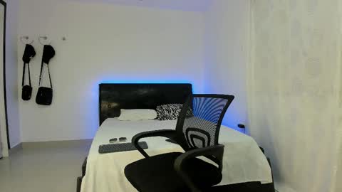 Eduar Wild online show from February 6, 3:11 am