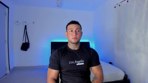 Eduar Wild online show from March 31, 5:19 am