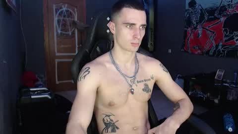 Eduar online show from November 10, 3:44 pm