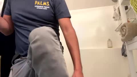 Snapshot of eduardo0084 chatting on December 8, 8:47 pm eduardo0084 online show from December 8, 8:47 pm