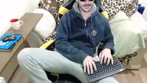 eduardobrain7 online show from October 11, 12:21 am