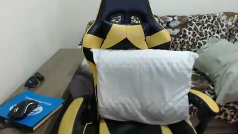 eduardobrain7 online show from October 19, 4:46 am