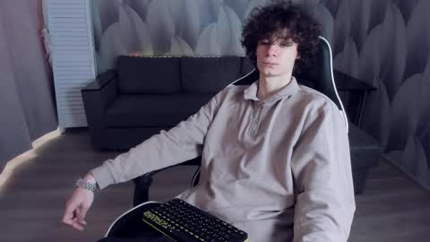 edvardblare online show from September 25, 9:13 am