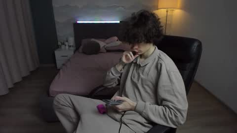 edvardblare online show from September 30, 2:44 pm