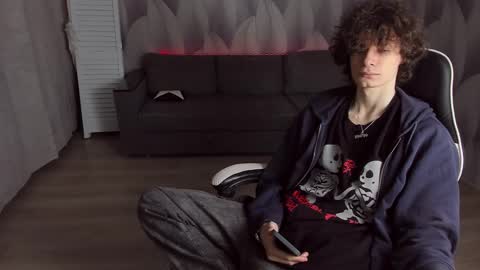 edvardblare online show from October 8, 3:31 pm
