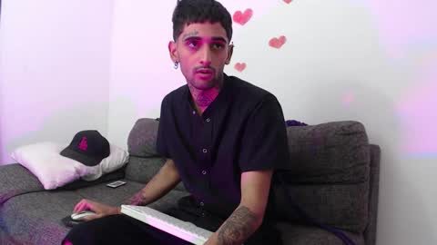 edward_johnsonn online show from September 21, 12:07 pm