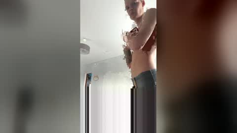 edward_secret online show from February 26, 11:09 am