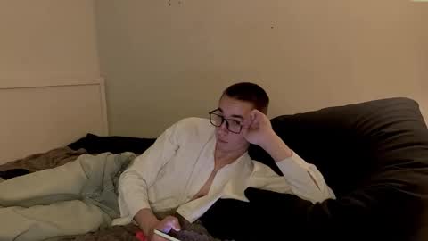 Snapshot of edwarddzhekson chatting on October 21, 4:51 pm edwarddzhekson online show from October 21, 4:51 pm