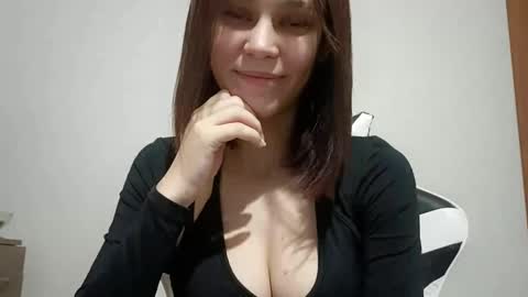 Snapshot of edwardnairn chatting on February 4, 2:56 pm Viktoria online show from February 4, 2:56 pm