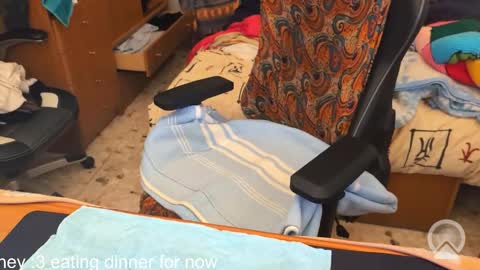 Snapshot of edwarh_01 chatting on February 3, 12:42 am Alex online show from February 3, 12:42 am