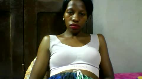 edwige770943 online show from April 29, 5:17 pm