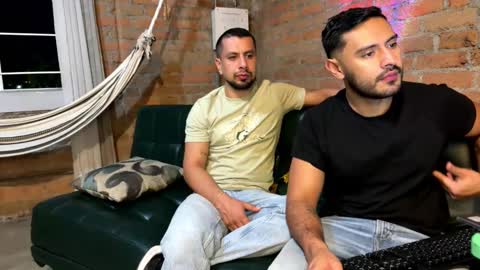 edwreyes_ online show from March 1, 2:46 am