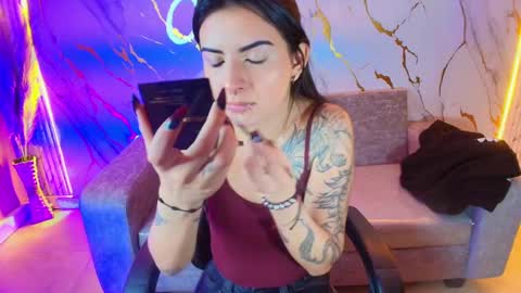 eemily_1 online show from September 20, 1:23 pm