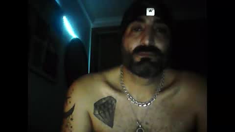 Snapshot of eemmee708927 chatting on December 22, 6:27 pm eemmee708927 online show from December 22, 6:27 pm