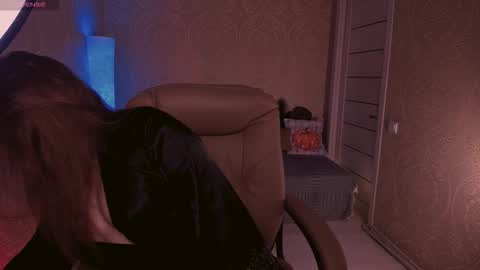 eesmaaarr online show from November 7, 11:38 pm