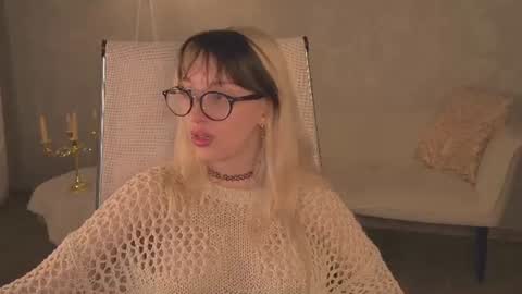 Snapshot of eevamarie chatting on July 5, 12:23 pm EVA NON NUDE online show from July 5, 12:23 pm