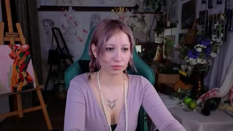 effiemeowley online show from March 6, 5:37 am