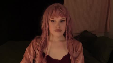 Effie Mur online show from December 1, 6:19 pm