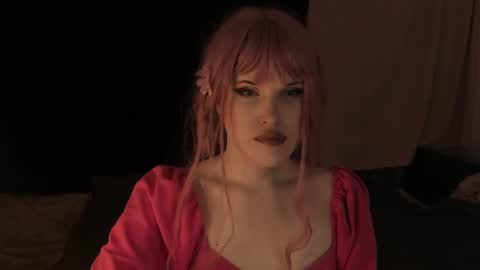 Effie Mur online show from January 1, 3:03 pm